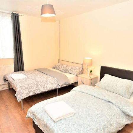 Spacious 2Bedroom Condo With Patio By Excel Centre London Ngoại thất bức ảnh