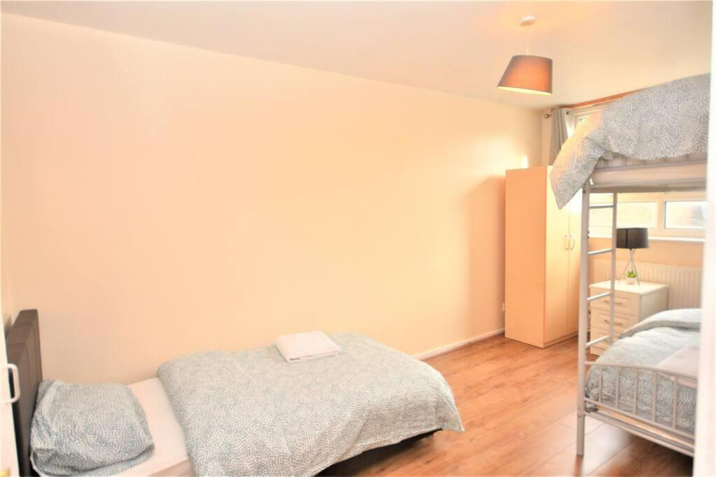 Spacious 2Bedroom Condo With Patio By Excel Centre London Ngoại thất bức ảnh