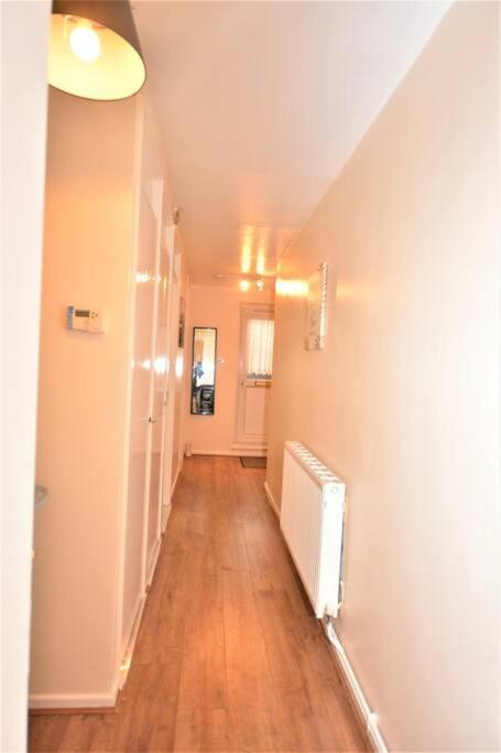Spacious 2Bedroom Condo With Patio By Excel Centre London Ngoại thất bức ảnh